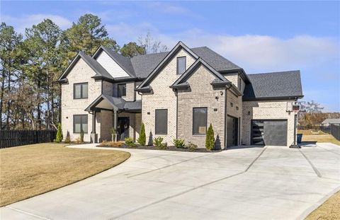 Homes For Sale - 824 Braselton Highway<br/> Lawrenceville, GA 30043