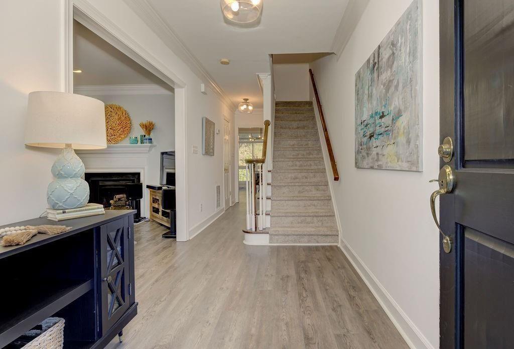 27 Mount Vernon Circle