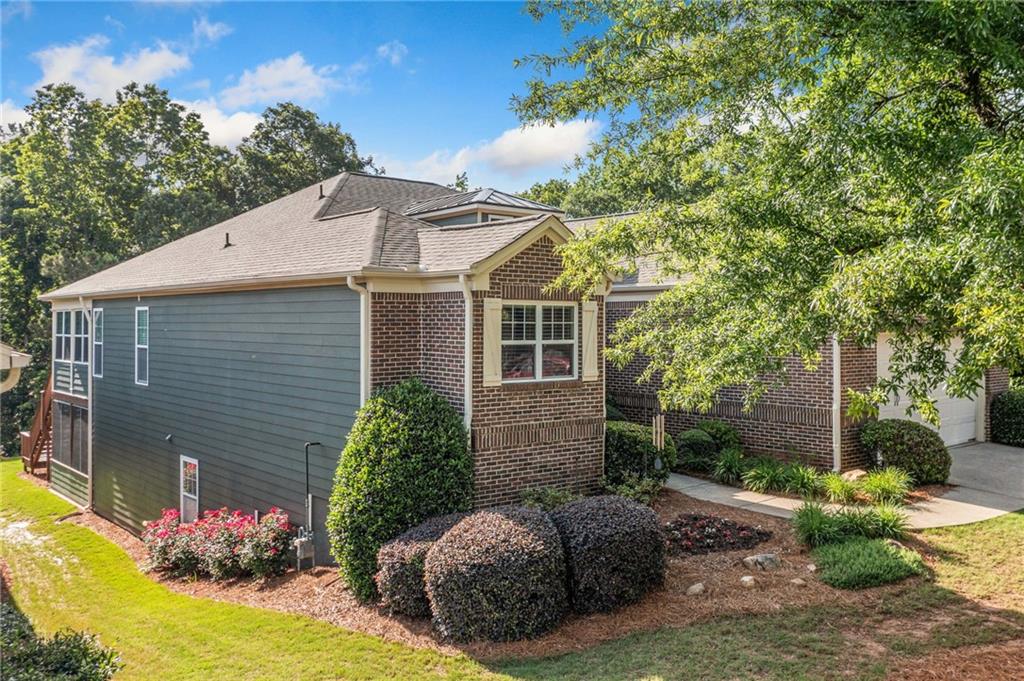 120 Laurel Ridge