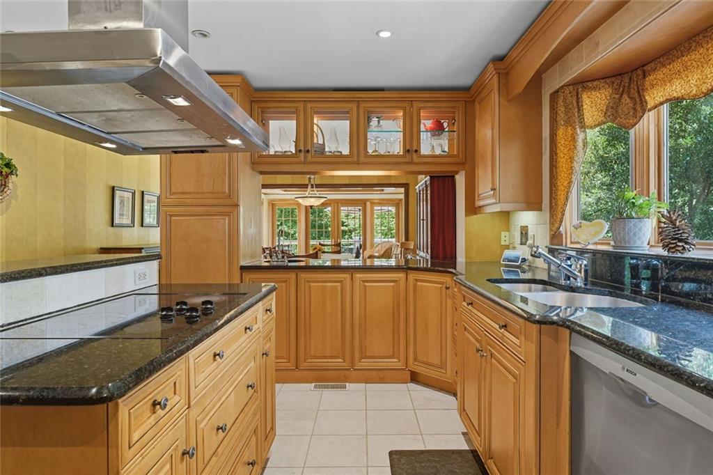 LANIER COUNTRY CLUB ESTATES - Residential