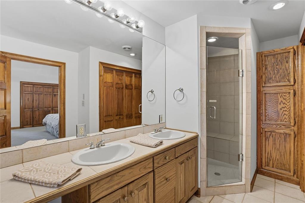 LANIER COUNTRY CLUB ESTATES - Residential