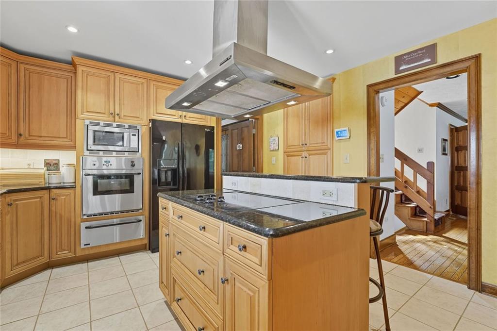 LANIER COUNTRY CLUB ESTATES - Residential