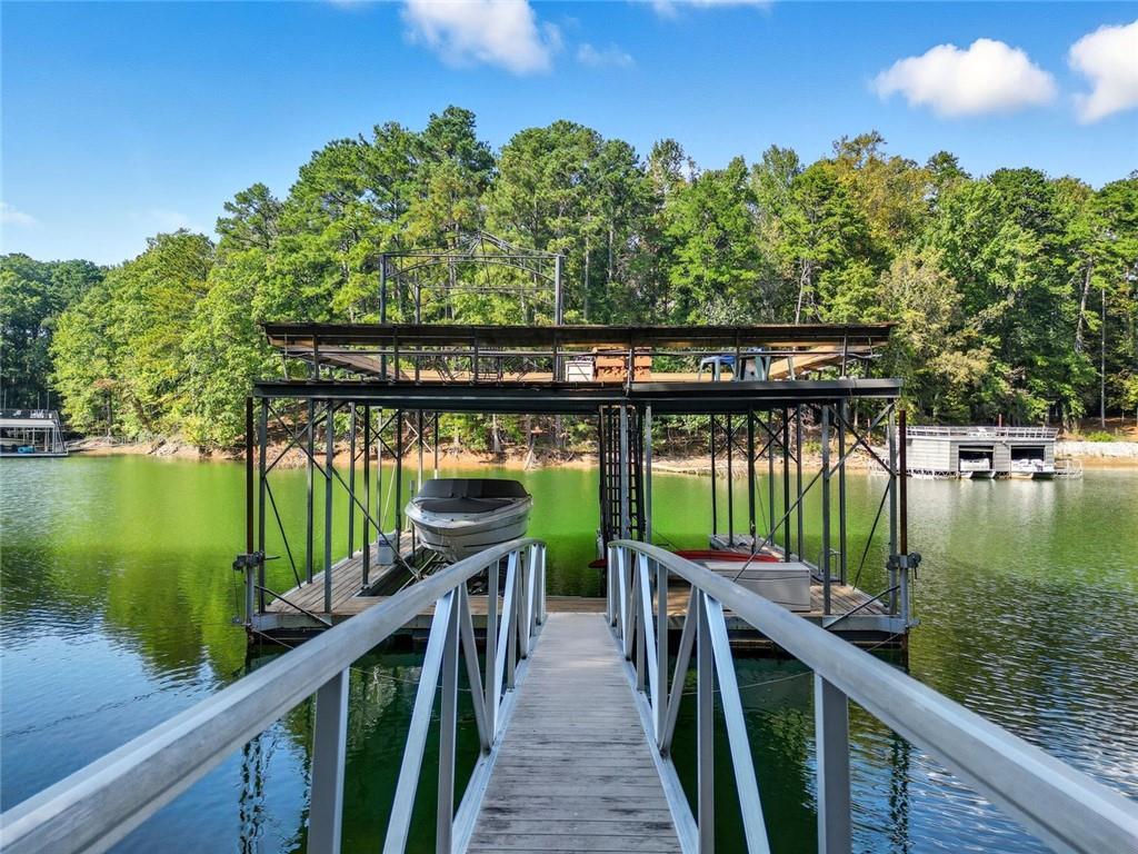 LANIER COUNTRY CLUB ESTATES - Residential