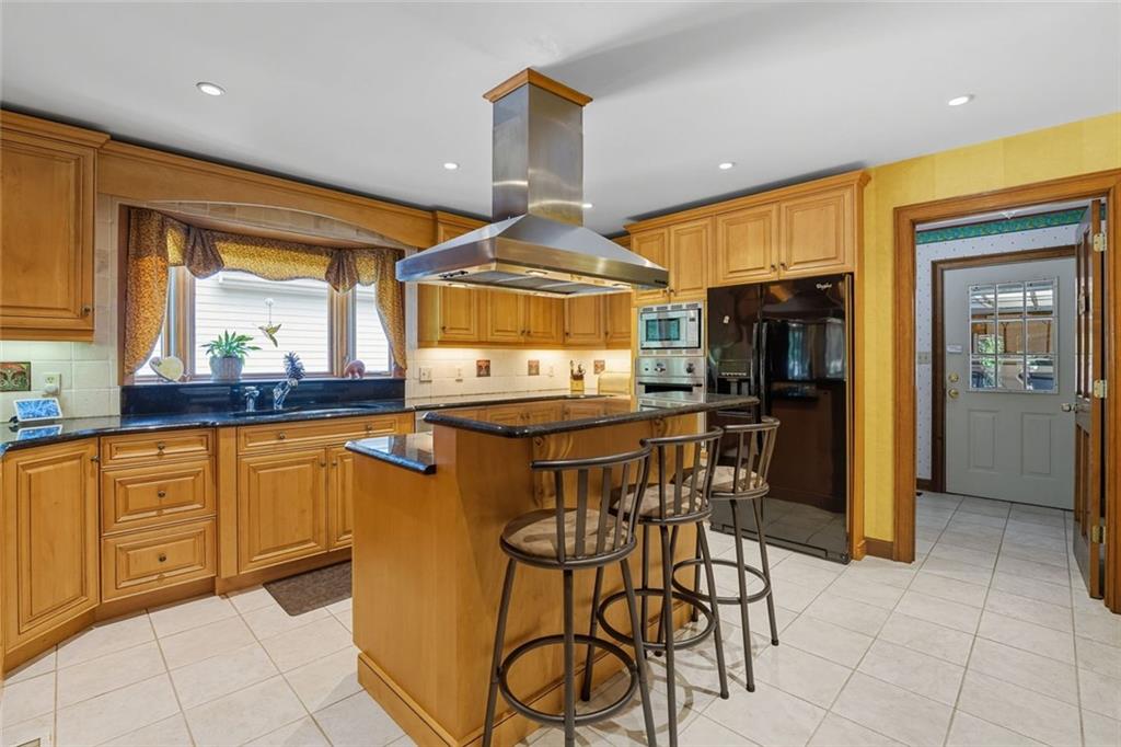 LANIER COUNTRY CLUB ESTATES - Residential