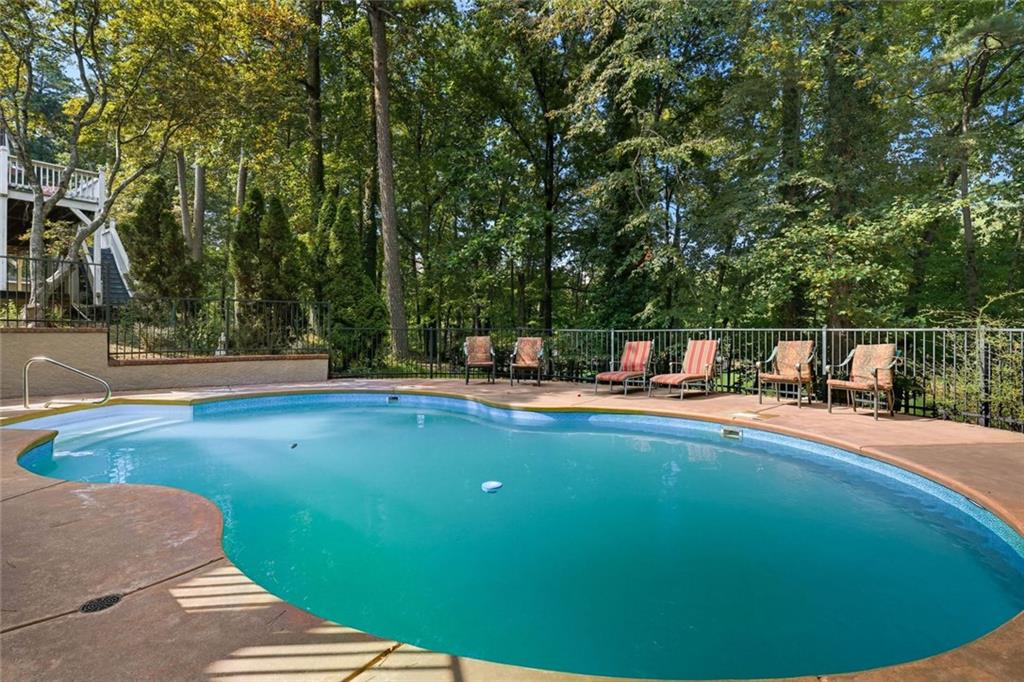 LANIER COUNTRY CLUB ESTATES - Residential