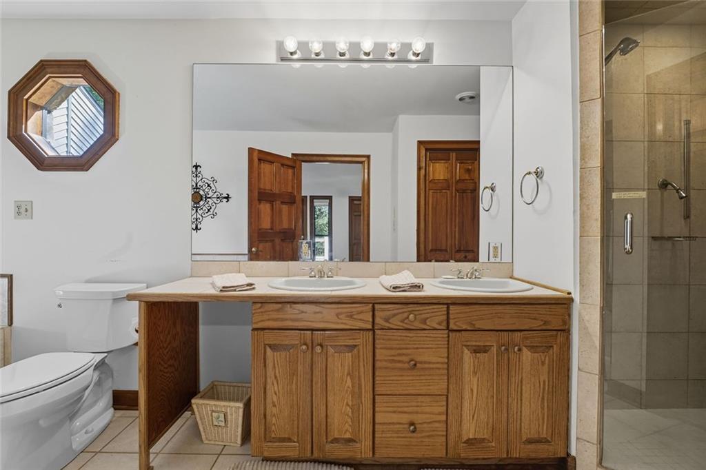 LANIER COUNTRY CLUB ESTATES - Residential
