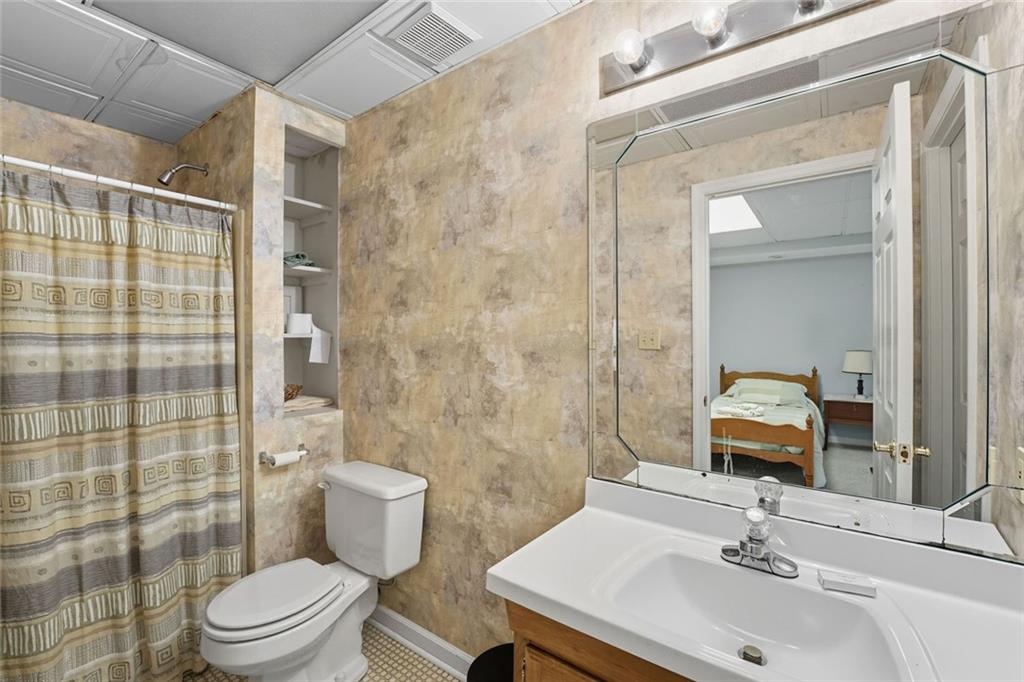 LANIER COUNTRY CLUB ESTATES - Residential