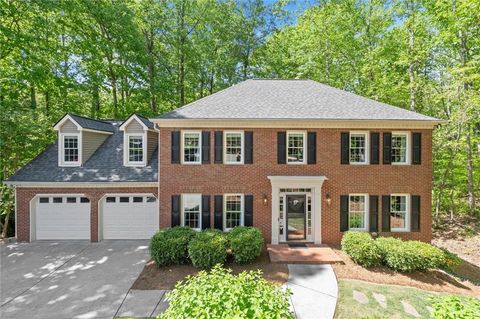 Homes For Sale - 4069 Bittersweet Drive<br/> Roswell, GA 30075