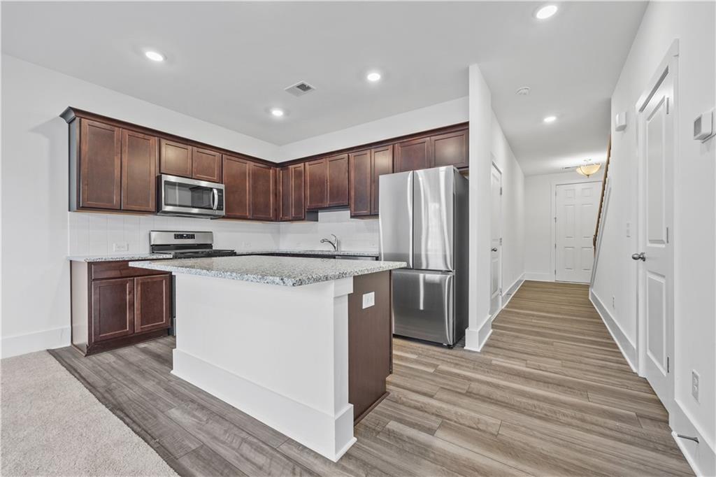 1534 Parks Edge Lane NW