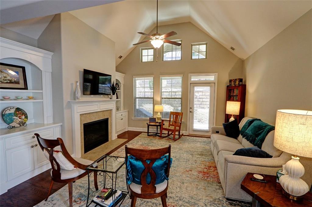 2770 Middlecreek Way