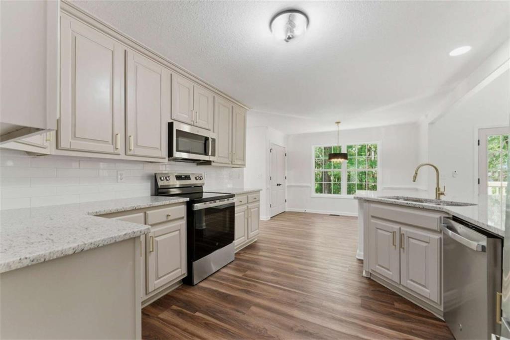 2544 Carnes Road