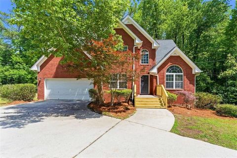 Homes For Sale - 2544 Carnes Road<br/> Jonesboro, GA 30236