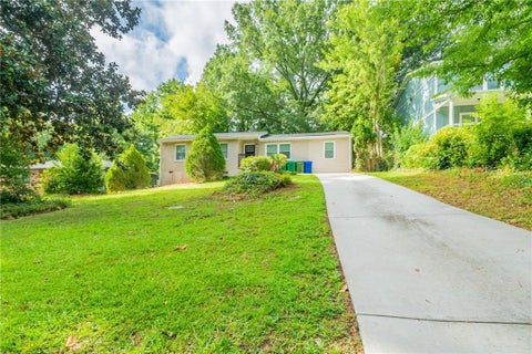 Homes For Sale - 3185 Bluebird Lane<br/> Decatur, GA 30032