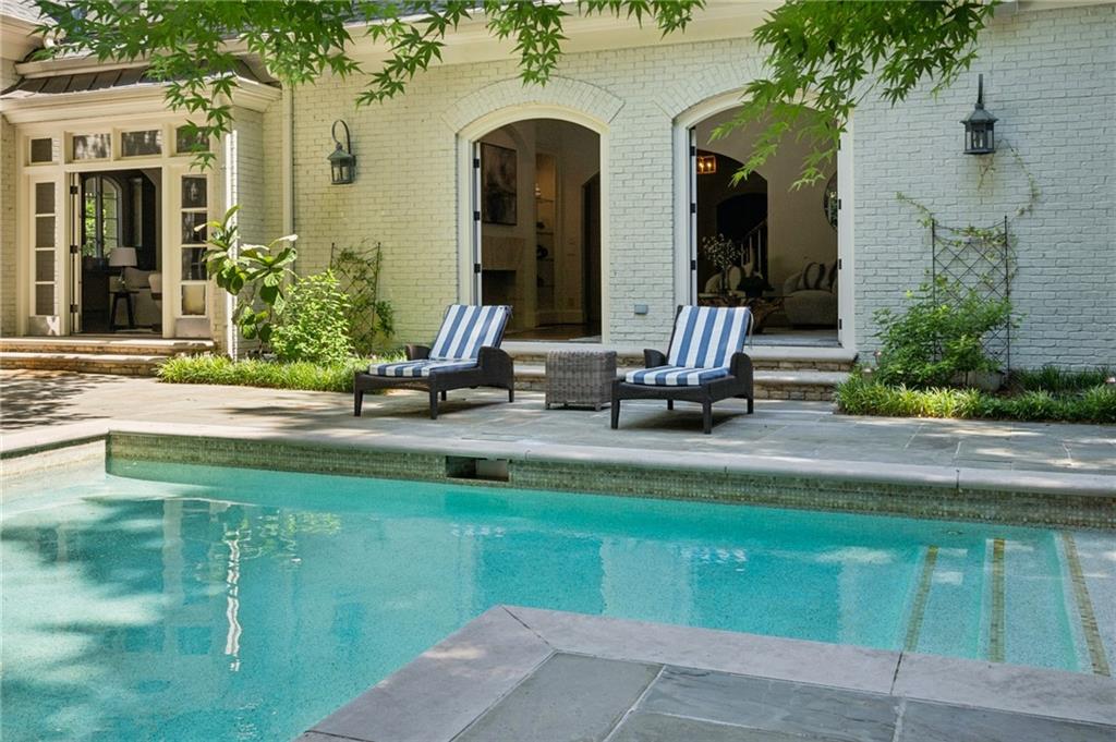 82 Blackland Road NW