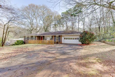 Homes For Sale - 1245 S Shadygrove Court<br/> Stone Mountain, GA 30083