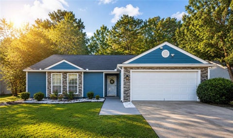 Homes For Sale - 10952 Morning Dove Drive<br/> Hampton, GA 30228