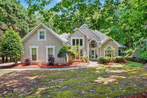 Homes For Sale - 105 Holly Ridge Road<br/> Stockbridge, GA 30281