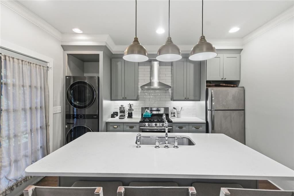 28 Collier Road NW #3