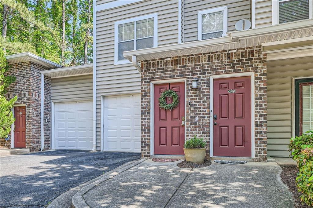 2700 Pine Tree Road NE 4003