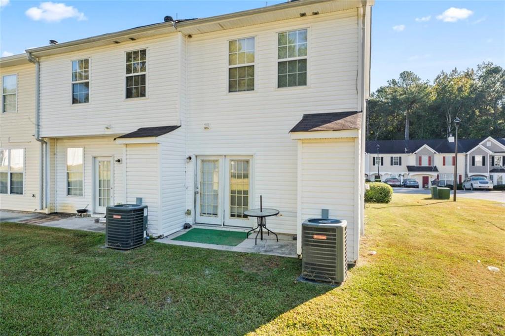 6099 Camden Forrest Cove, Riverdale, Georgia image 7