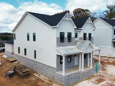 A home in Flowery Branch