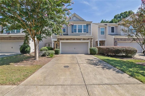 Homes For Sale - 6155 Crested Moss Drive<br/> Alpharetta, GA 30004