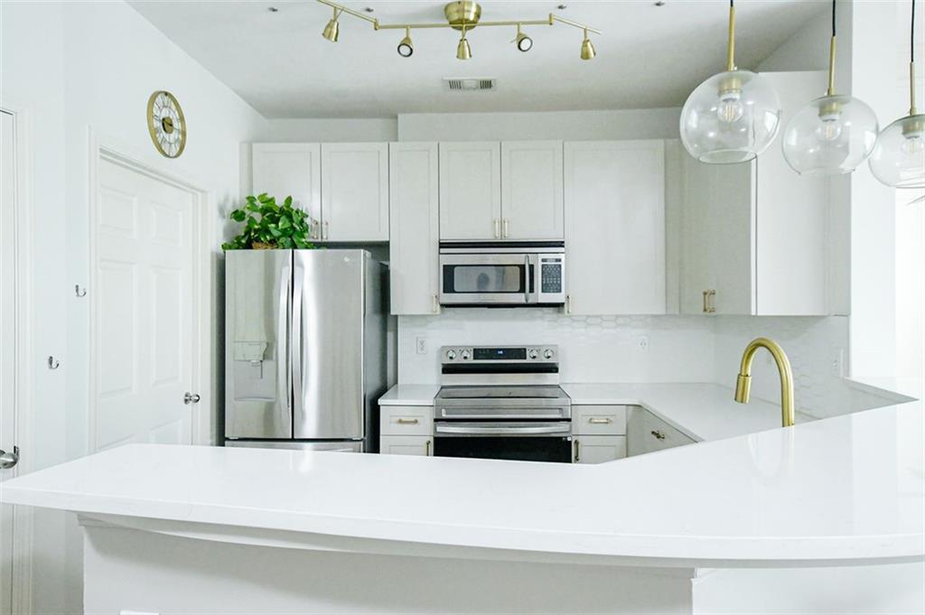 400 17TH Street NW 2313