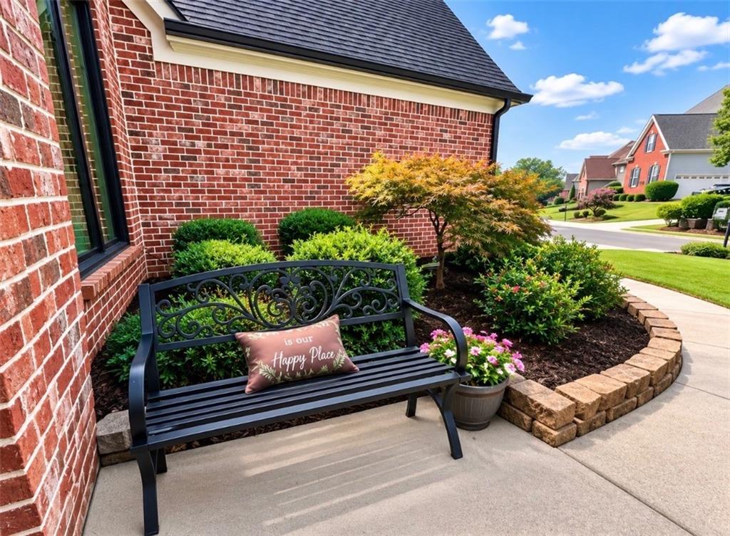 1265 Lamont Circle