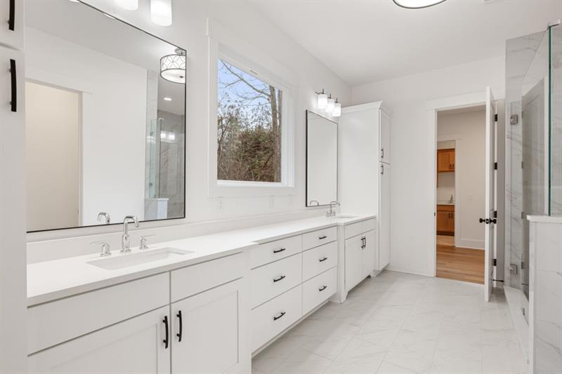 Gainesville, Georgia, 30506, United States, 4 Bedrooms Bedrooms, ,5 BathroomsBathrooms,Residential,Active,2032087