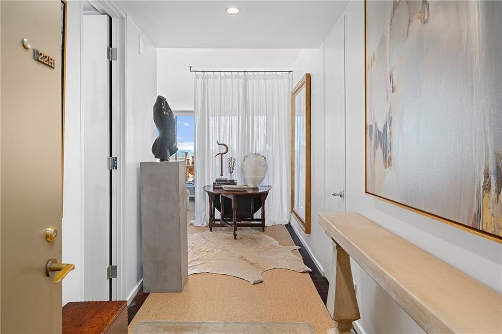 2575 Peachtree Road NE 22H