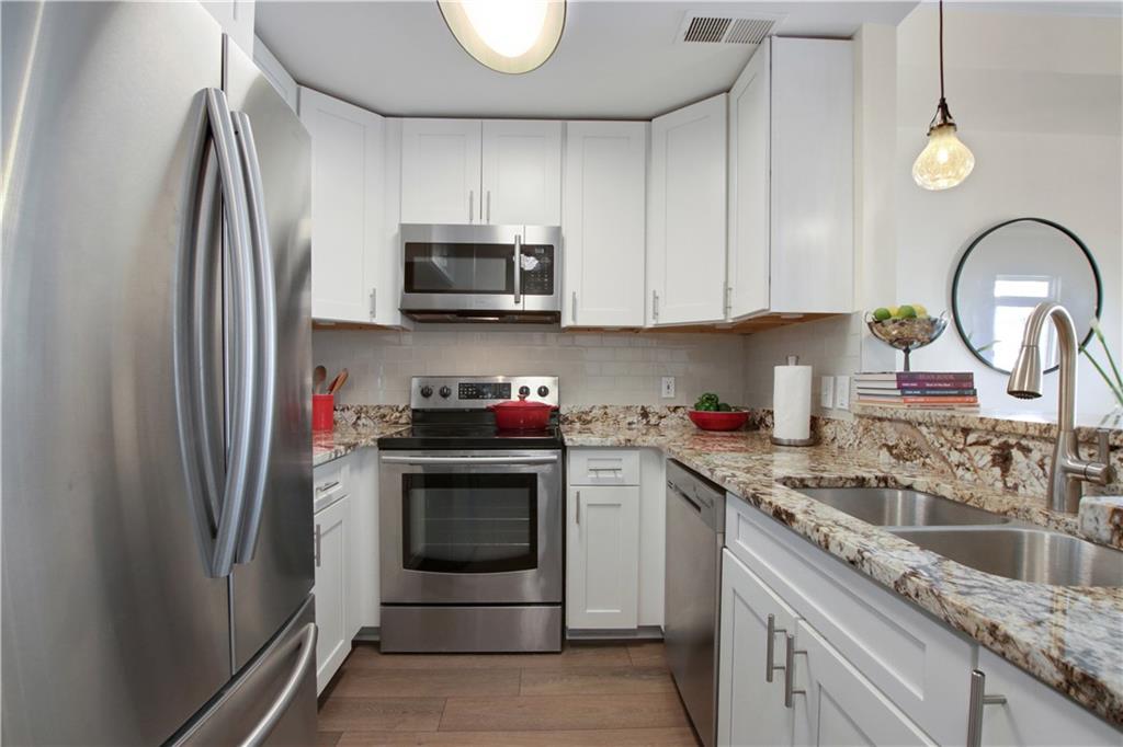 1101 Juniper Street NE 1506