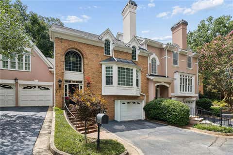Townhouse For Sale - 682 S Ponce Court<br/> Atlanta, GA 30307