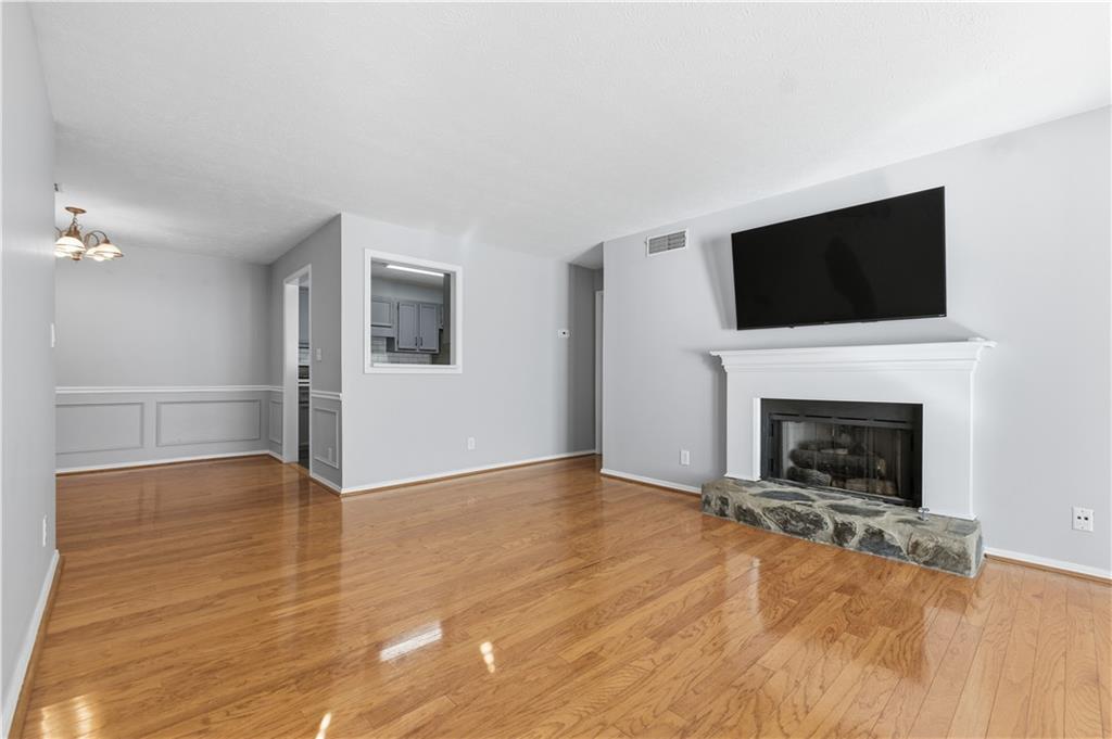 2204 Country Park Drive SE