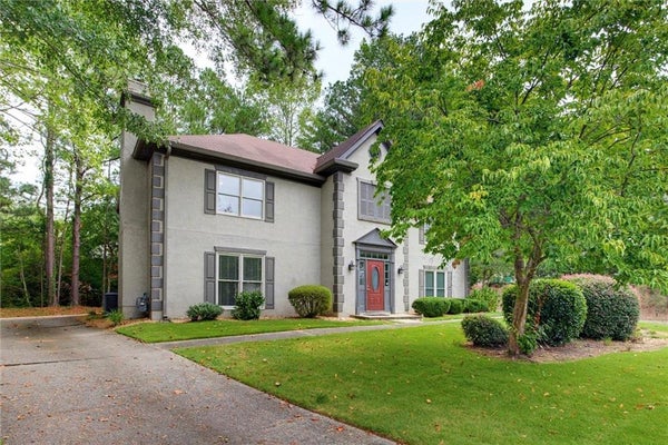 9158 CARROLL MANOR DR, ATLANTA, GA 30350 - Image cf5c8aaf974759ba63bc3edfcd2aa43c/435002018