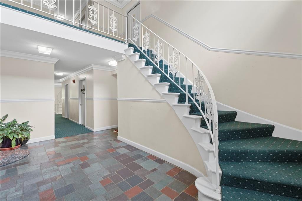 6851 Roswell Road F36