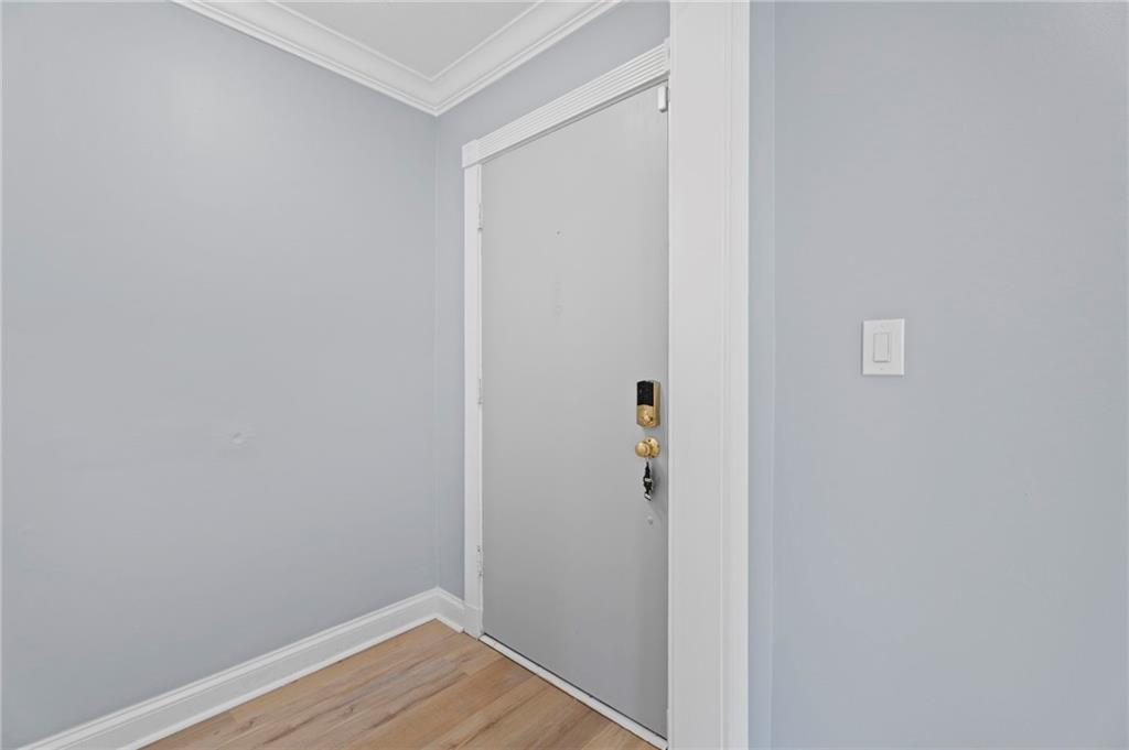 6851 Roswell Road F36