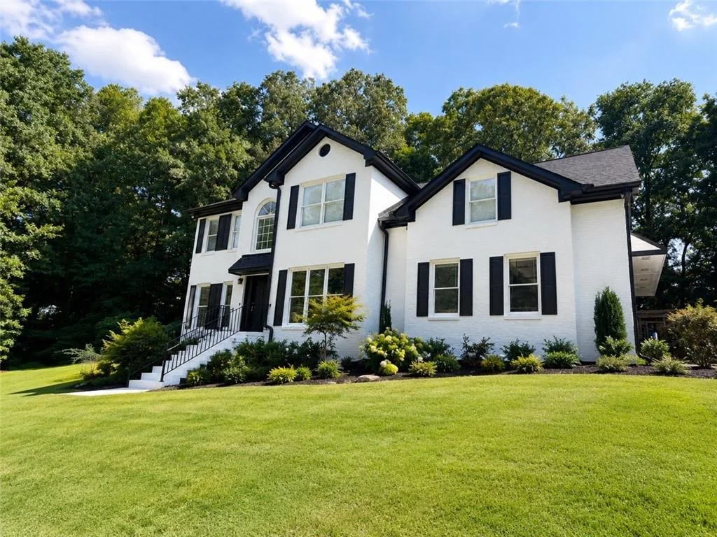 210 Pinehill Lane