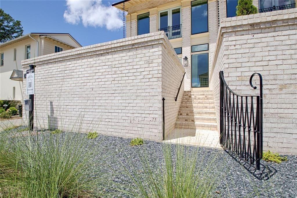 240 Rolison Way