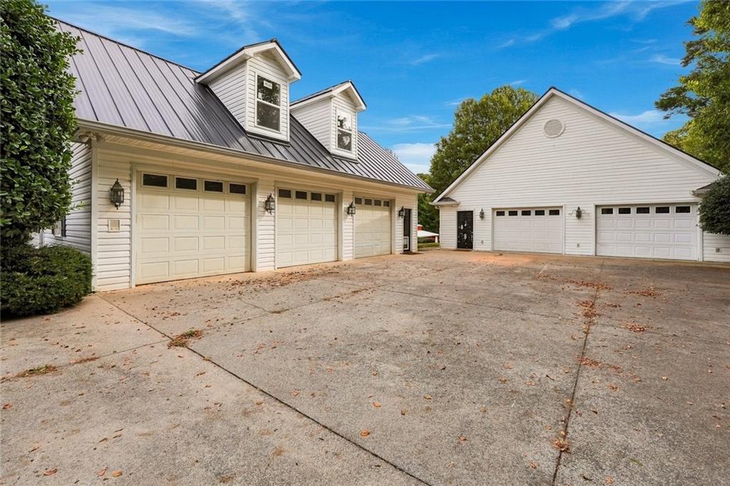 171 School House Road NE