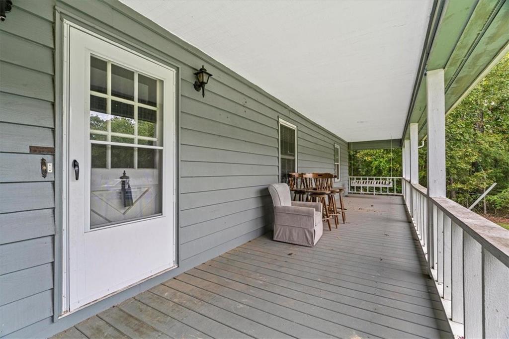 130 Versallies Drive NE