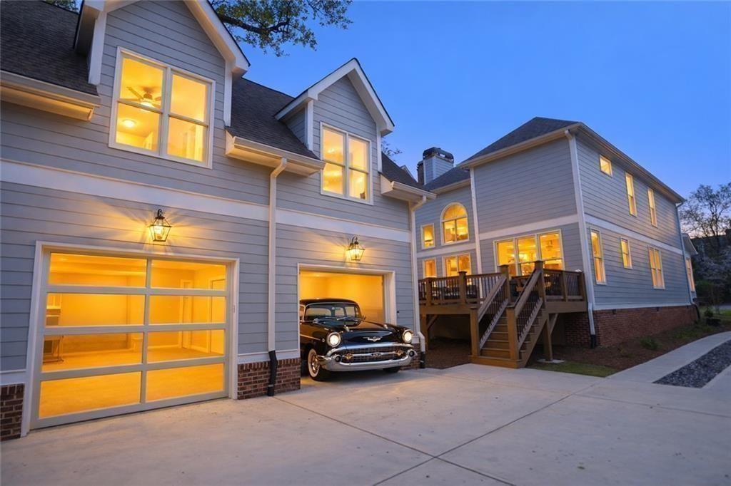 2607 Camille Drive NE