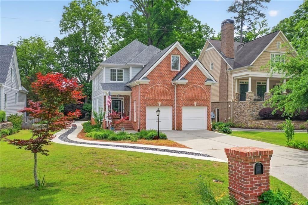 2607 Camille Drive NE