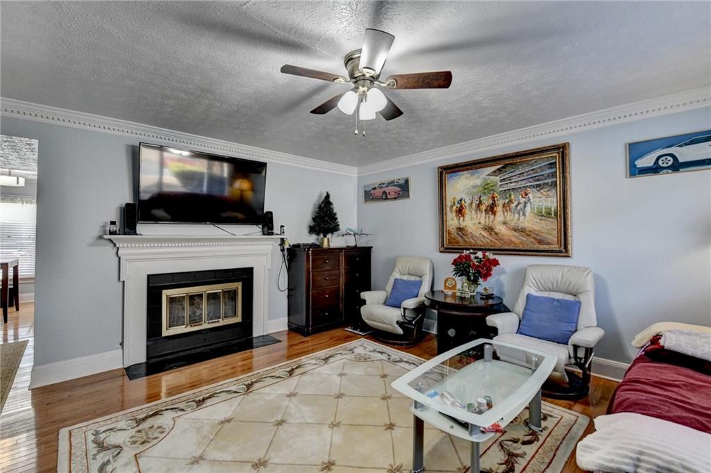6118 Queen Anne Court