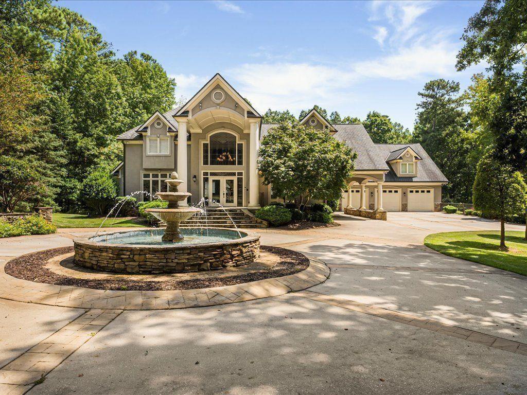 330 N Peachtree Parkway