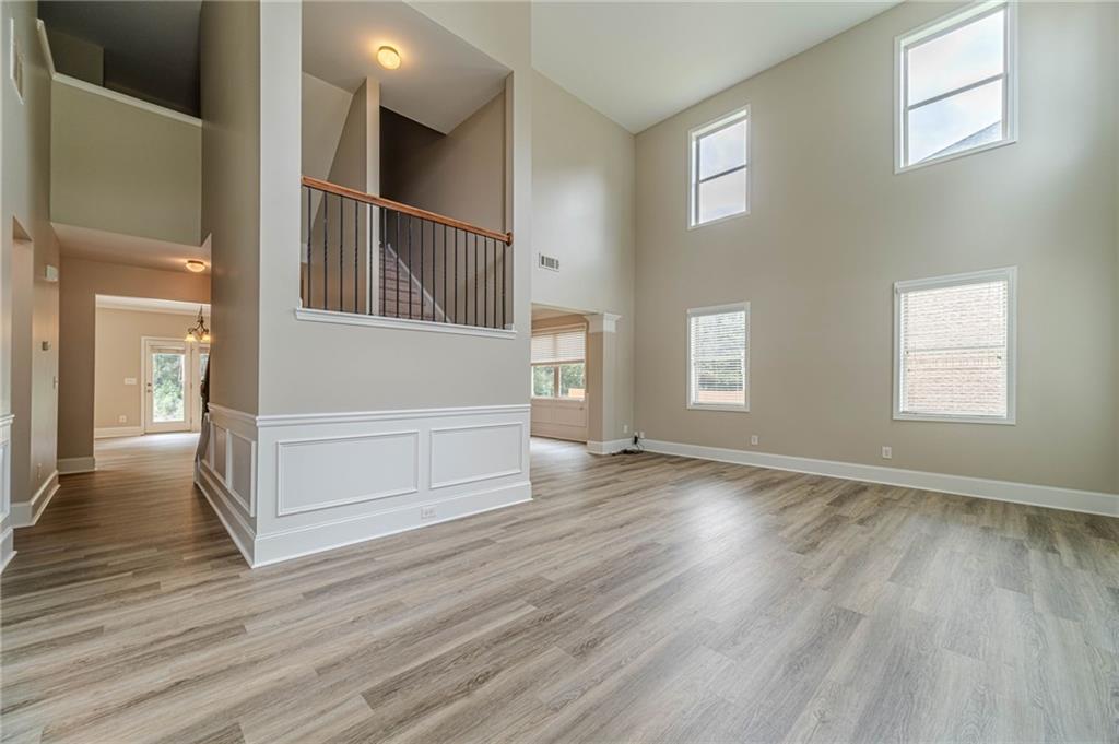 1220 Edgebrook Lane