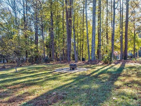 A home in Powder Springs