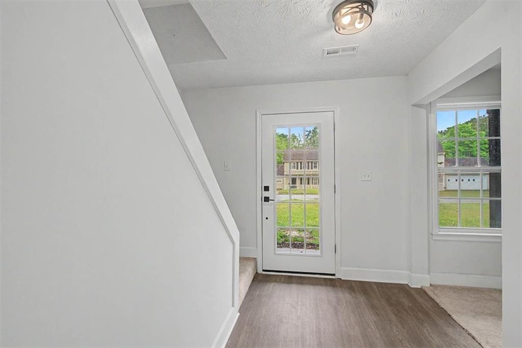 609 Woodknoll Court