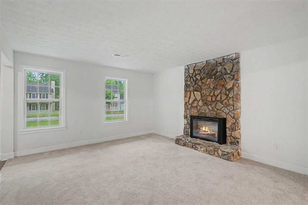 609 Woodknoll Court