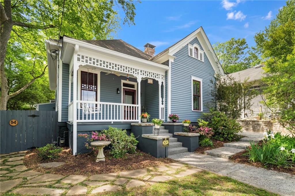 829 Ashland Avenue NE