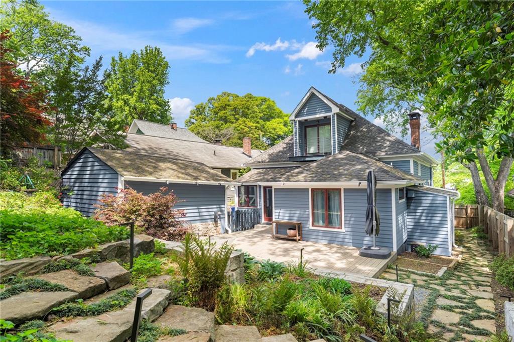 829 Ashland Avenue NE